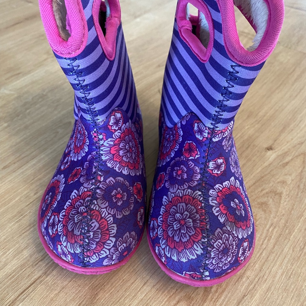 Pink and Purple Bogs Toddler Size 6 Boots